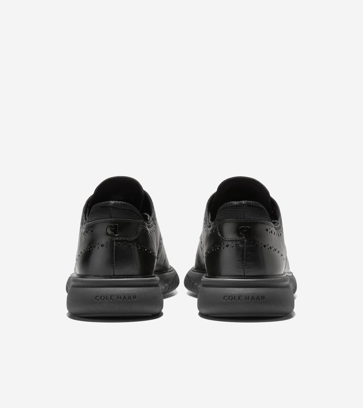 2.Zerøgrand Evo Wingtip Quick-On Oxfords
